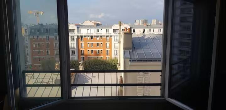 Un Magnifique Avec Parking Gratuit Sur Place Apartment